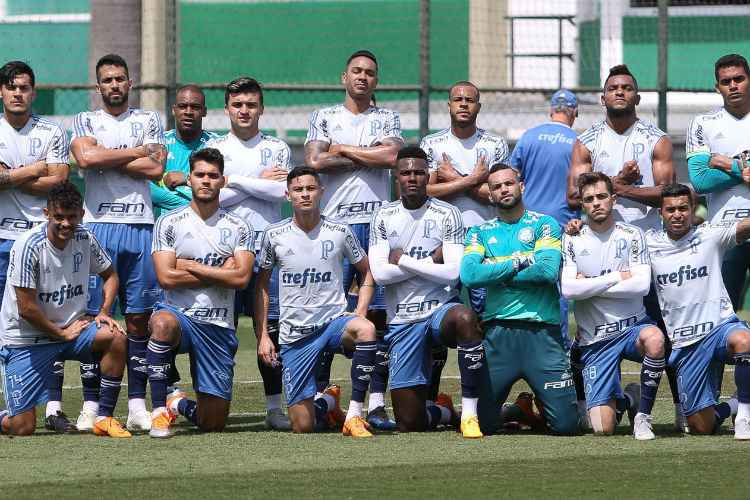 Assim como já anunciado por Felipão, o Palmeiras terá de cinco a seis mudanças na equipe titular