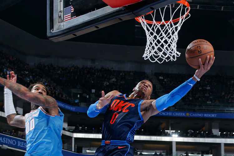 Westbrook anotou 29 pontos, 13 rebotes e sete assistências, mas não impediu derrota do Thunder