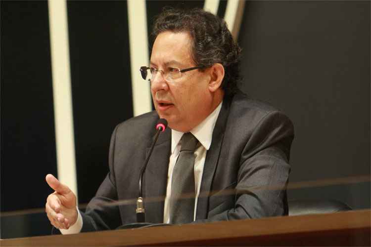 Lásaro Cândido da Cunha rebateu declarações de treinador e vice-presidente do Internacional