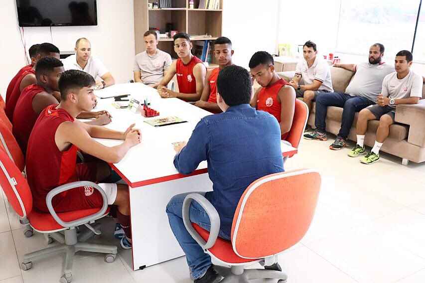 Sete atletas campeões do Pernambucano sub-17 serão incorporados ao elenco profissional