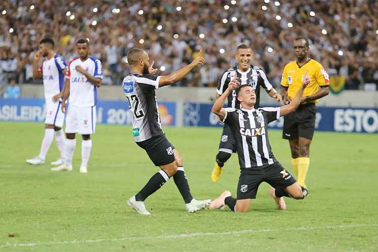 Ceará chegou ao gol com Juninho, de pênalti, e deu passo importante para permanecer na elite nacional