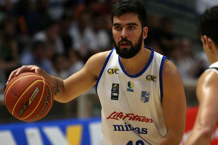 Armador Gegê, do Minas, é líder em assistências do NBB 11, com média de oito por partida