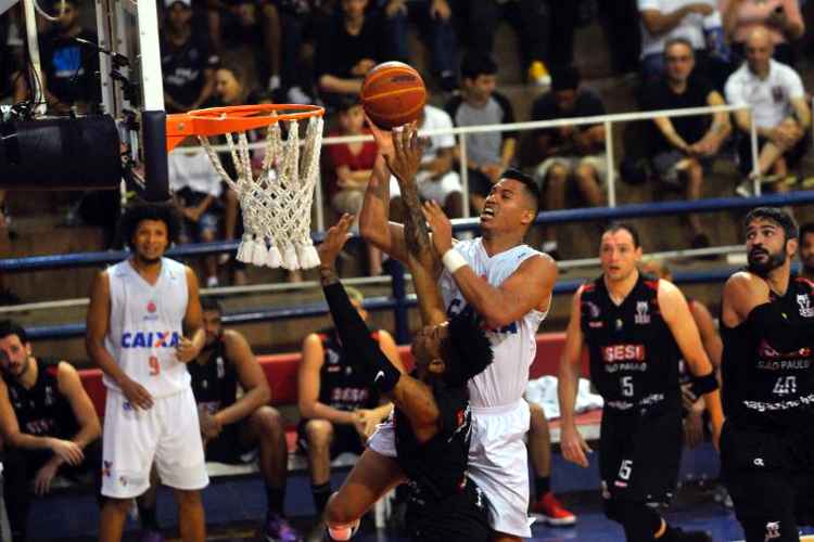 Após o jogo desta sexta-feira, o pivô venezuelano Windi Graterol irá se apresentar à seleção do país natal