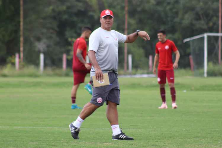 Treinador adiantou que muitos dos atletas que foram incorporados aos profissionais terão oportunidades