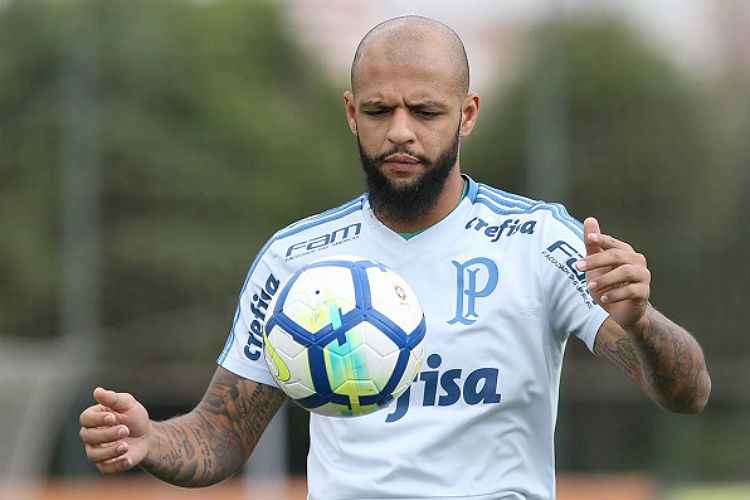 Felipe Melo ressalta que ainda tem mais um ano de contrato com Palmeiras e se esquiva sobre Flamengo