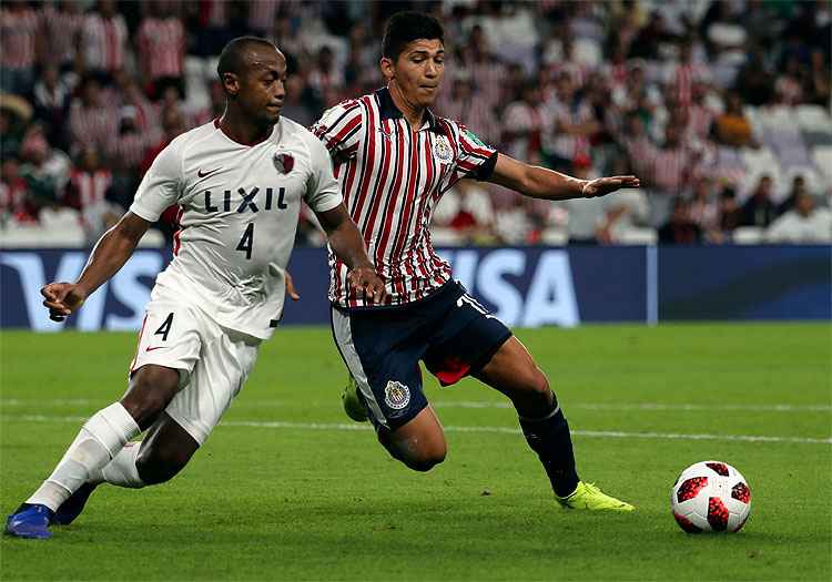 Volante Léo Silva, ex-Cruzeiro e Ipatinga, foi titular do Kashima Antlers contra o Chivas Guadalajara