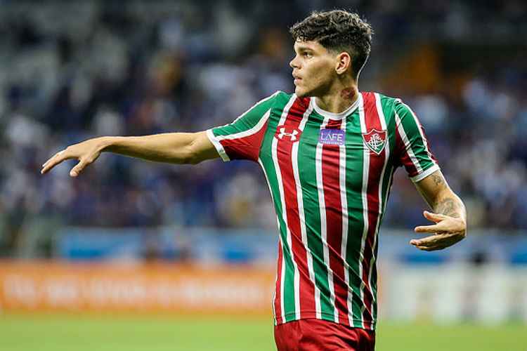 Ayrton Lucas viaja para acertar com Spartak; Flu receberá 50% do valor da transferência