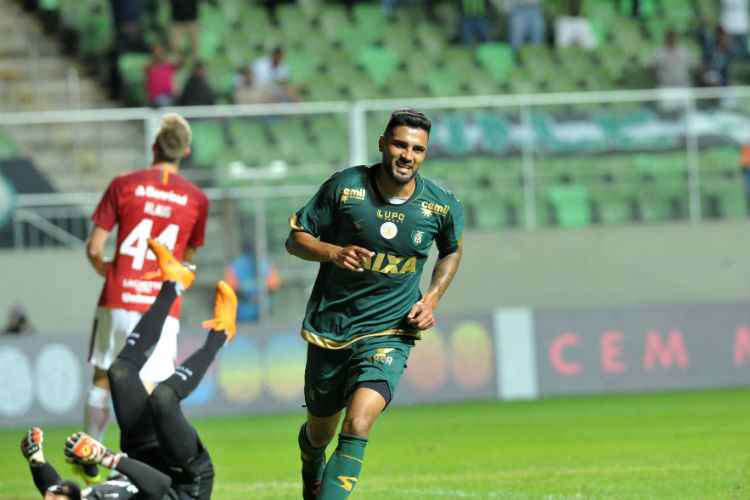 Ao todo, Giovanni fez 52 jogos e marcou sete gols pelo América