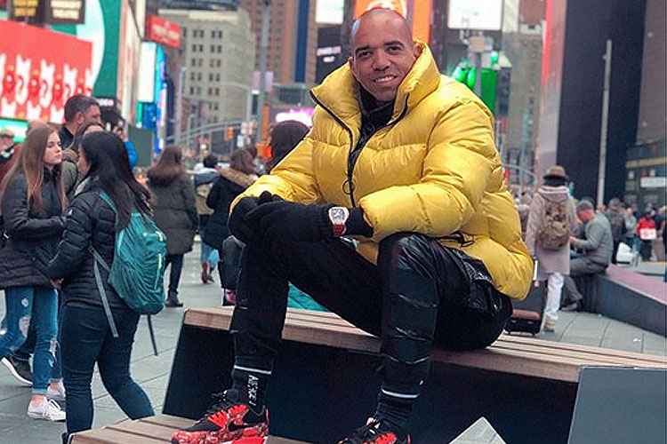 O contrato de Tardelli com o Shandong Luneng termina neste fim de ano, o que gerou rumores sobre sua volta ao Brasil, para o Corinthians e Atlético