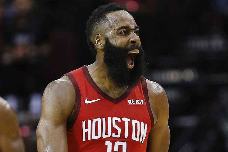 Harden anotou seis assistências e dois rebotes, mesmo com dores na panturrilha esquerda