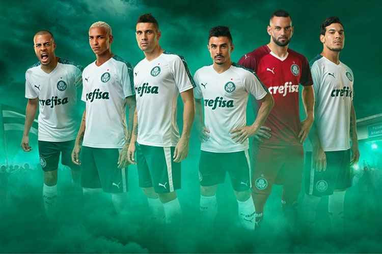 Uniforme 2, predominantemente branco, também foi divulgado pelo Palmeiras