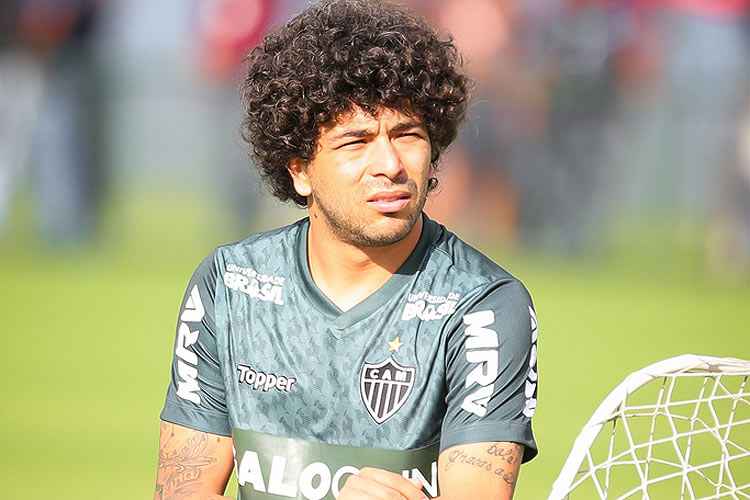 Luan treinou normalmente nesta quinta-feira na Cidade do Galo; jogador é alvo do Corinthians