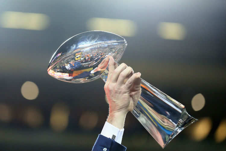 Troféu Vince Lombardi será entregue ao campeão do Super Bowl, a final da NFL, em 3 de fevereiro