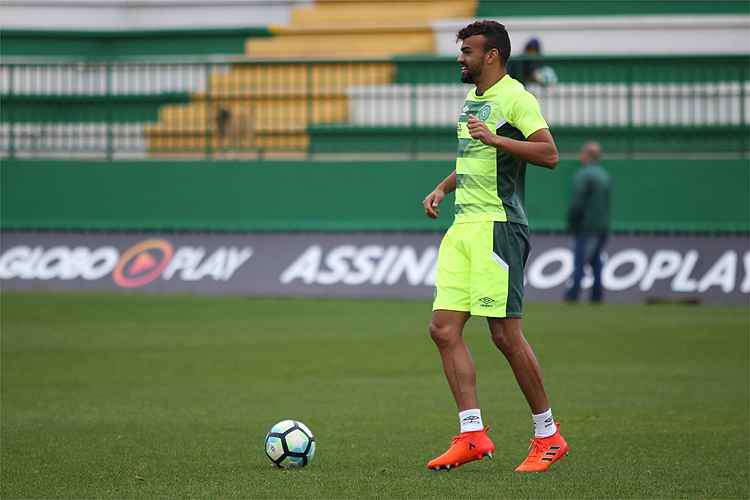 De acordo com balanço divulgado, Cruzeiro tem 70% dos direitos econômicos de Fabrício Bruno