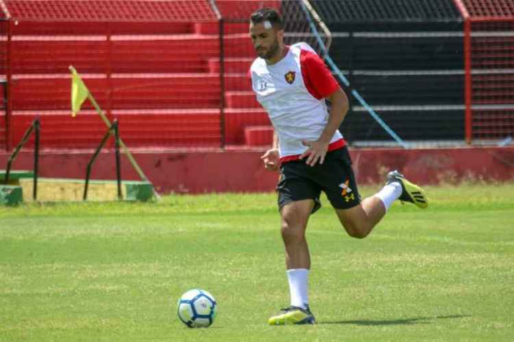No Sport desde 2016, Ronaldo Alves renovou em 2018 o contrato com o Leão até 2020
