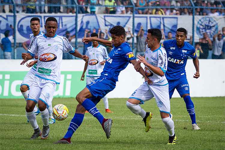 Com vitória por 2 a 0 sobre o Marília, Cruzeiro se classificou na liderança do Grupo 3 da Copa São Paulo