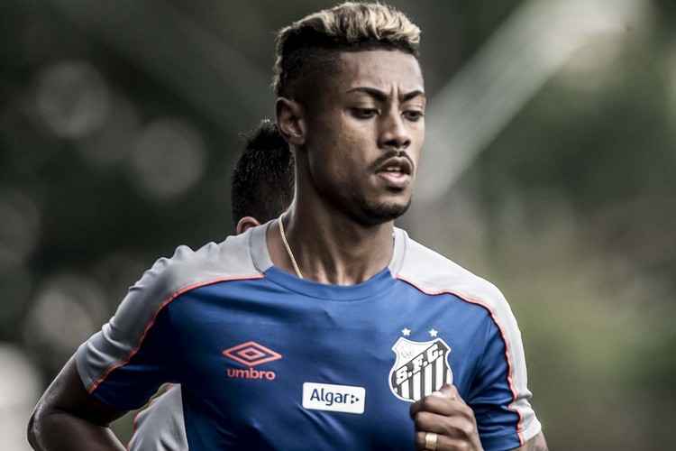 Santos chegou a pedir R$ 25 milhões por Bruno Henrique, mas pode aceitar composição com jogadores