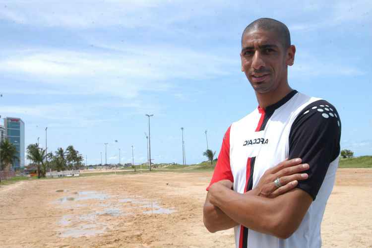 Atacante uruguaio Acosta disputará o Módulo II do Campeonato Mineiro com o Tricordiano