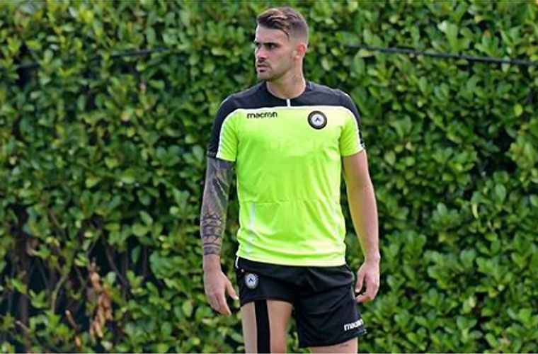 Felipe Vizeu foi emprestado pela Udinese e assinará com o Grêmio por um ano após chegar ao Brasil