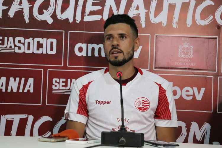 Meio-campista retorna ao Timbu após ser pouco aproveitado nos últimos 18 meses