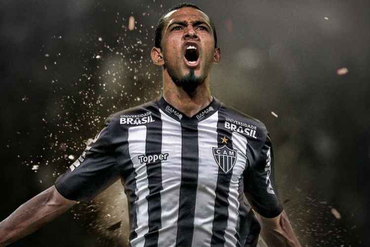 Atacante Maicon Bolt chega ao Atlético após longa passagem pelo futebol europeu