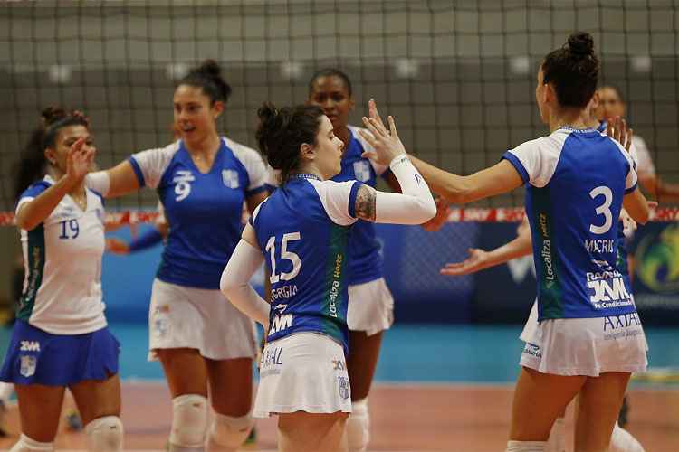 Minas comemora mais uma vitória na Superliga Feminna e mantém a