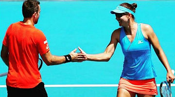 Bruno Soares e Nicole Melichar avançam à semifinal de duplas mistas em Melbourne