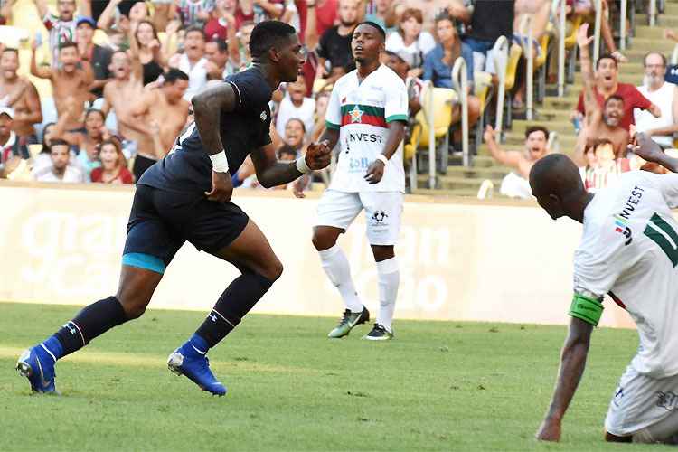 Yony González marca e sai para comemorar: nome do Fluminense na vitória diante da Portuguesa-RJ