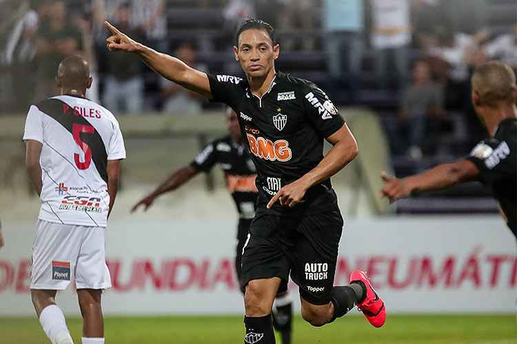 Artilheiro do Atlético, Ricardo Oliveira soma 16 gols na Copa Libertadores