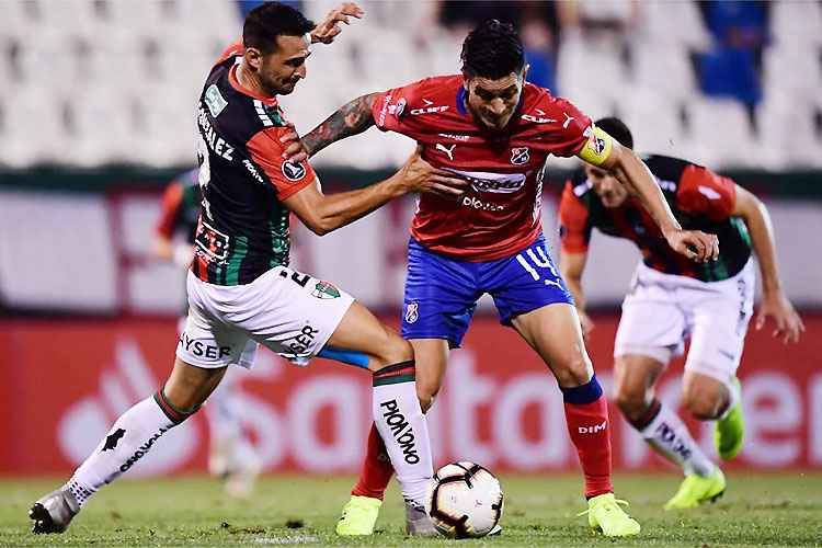 Palestino e Independiente Medellin empataram por 1 a 1 no primeiro duelo, no Chile