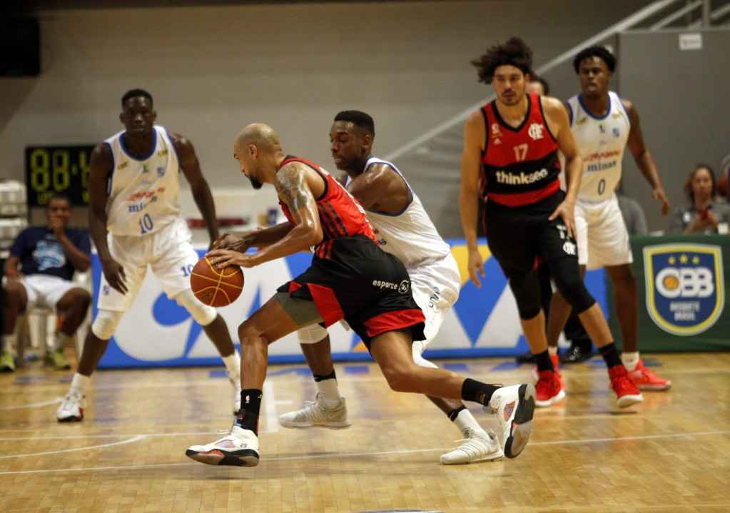 Atual edição do NBB, principal competição do basquete masculino nacional, está na metade