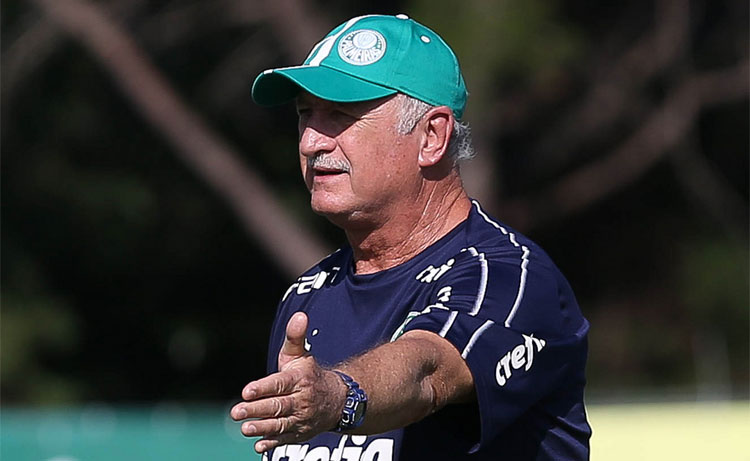 Técnico Luiz Felipe Scolari, como de costume, não adiantou os jogadores que iniciam o jogo