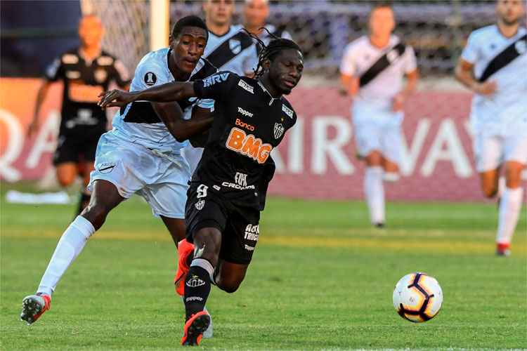 Atlético e Danubio empataram o jogo da ida por 2 a 2; volta será nesta terça, no Independência
