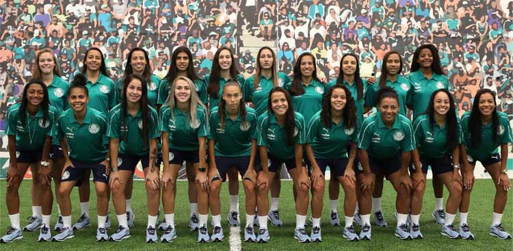 Palmeiras apresentou nesta quarta-feira sua equipe de futebol feminino