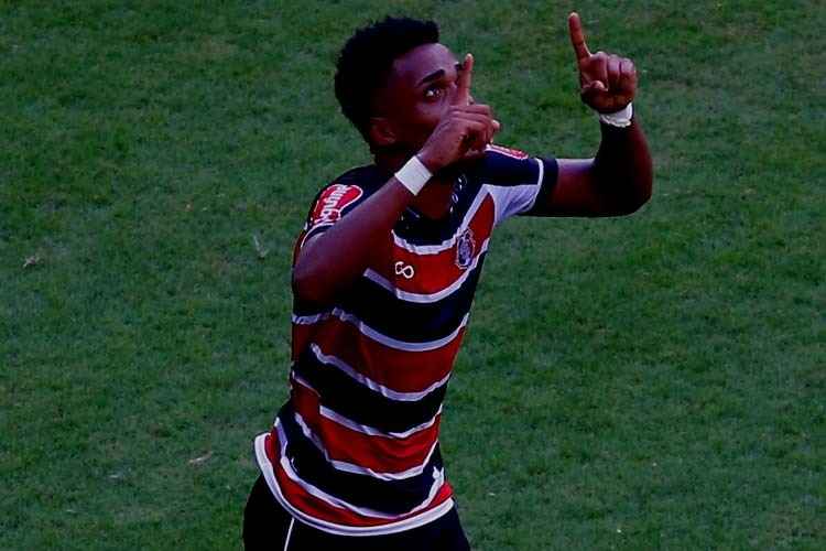 Elias marcou o primeiro gol tricolor, mas acabou expulso nos minutos finais da partida