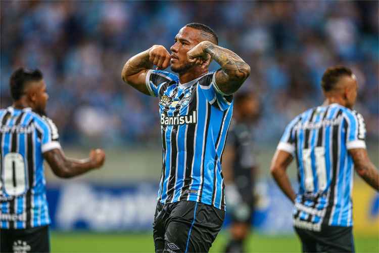 Antes de chegar ao Grêmio, Jael já havia passado por clubes como Cruzeiro, Atlético e Flamengo