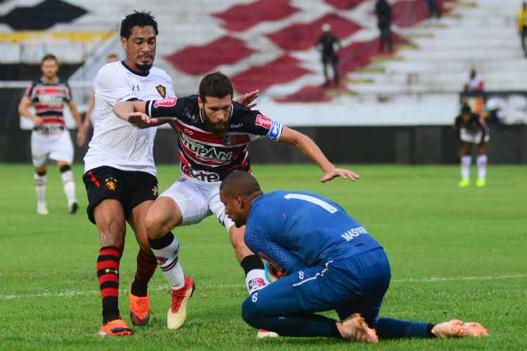 Atacantes do Sport colocam que derrota não se deve a falta de criação no meio-campo