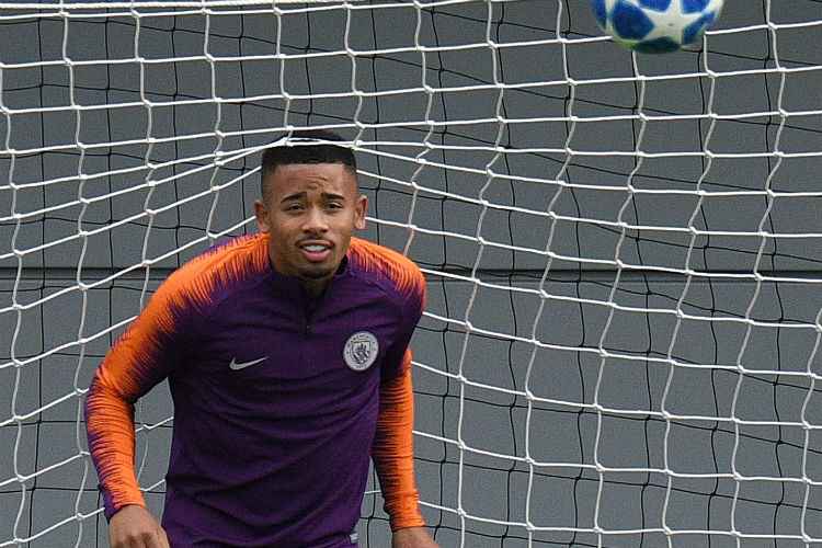 Clube inglês não revelou o motivo da ausência do atacante brasileiro, que no último sábado foi titular