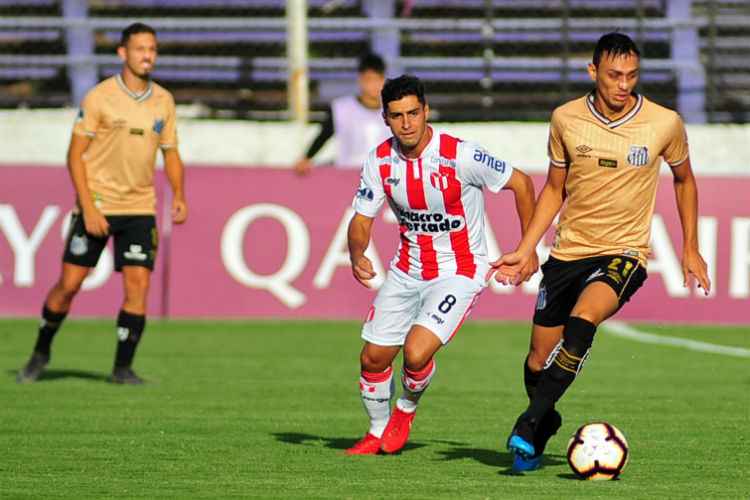 Santos empatou com o River Plate-URU por 0 a 0 na ida
