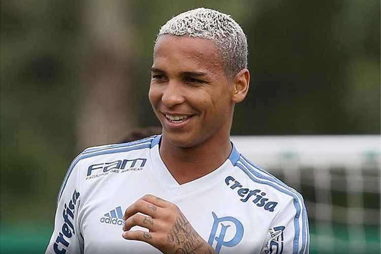 Deyverson foi contratado ao Levante por R$ 19 milhões
