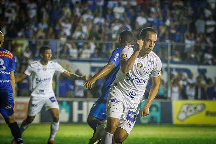Rodriguinho marcou o gol do Cruzeiro no empate com a URT