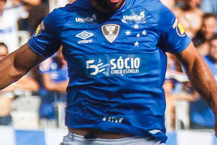 Camisa celeste deixará de ter patrocínios