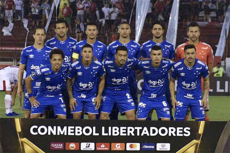 Cruzeiro conquistou sua primeira vitória sobre o Huracán
