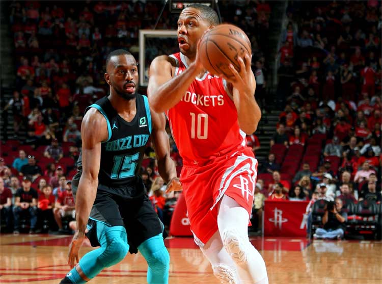 Rockets venceu o Hornets por 118 a 106, em casa