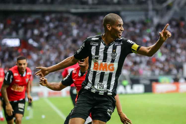 Leonardo Silva foi peça importante na vitória contra o América