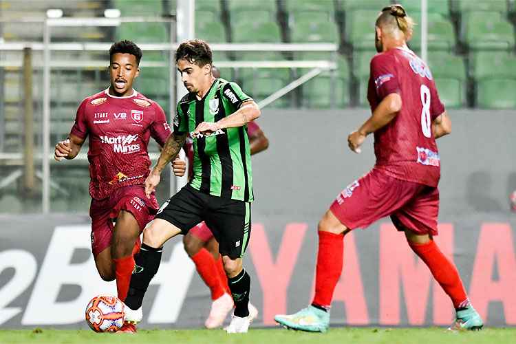 Neto Berola fez belo gol e foi o mais contundente do América