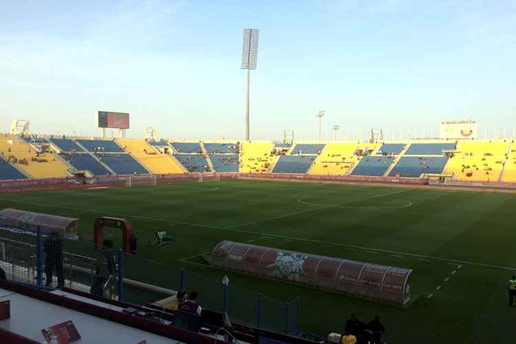 O Estádio Al Gharafa não será utilizado na Copa do Mundo, mas contou com forte aparato de segurança no jogo desta sexta-feira (29/3)