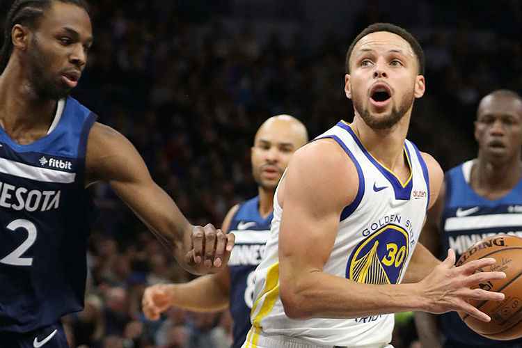 Stephen Curry foi o cestinha da partida com 37 pontos