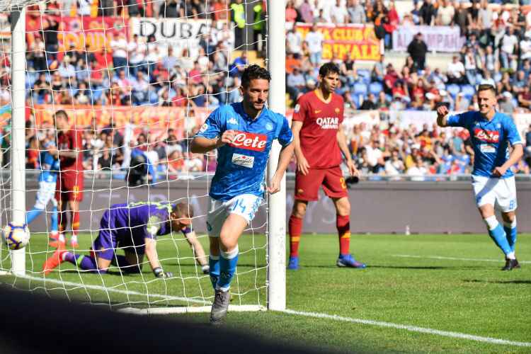 Segundo gol do Napoli foi marcado pelo belga Dries Mertens