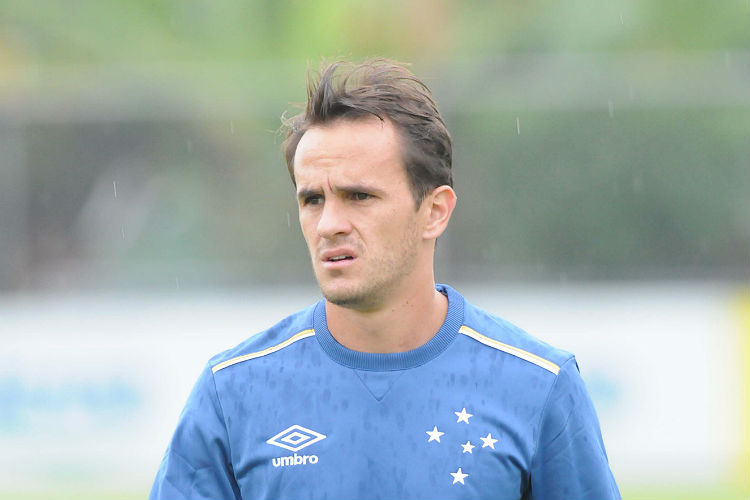 No Cruzeiro, Lucas atuou em 30 partidas e não convenceu